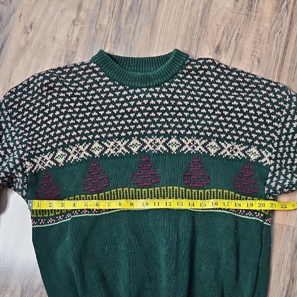 United Colors Of Benetton Women's Vintage Fair Isle Pink, Green Sweater M/L - Picture 6 of 8